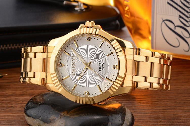 Luxury Men's Gold Watch with Stainless Steel Band